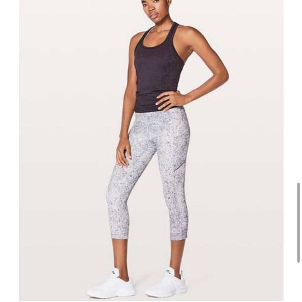 Lululemon Speed Up Crop 21" Antiqued Alpine White Multi Size 6